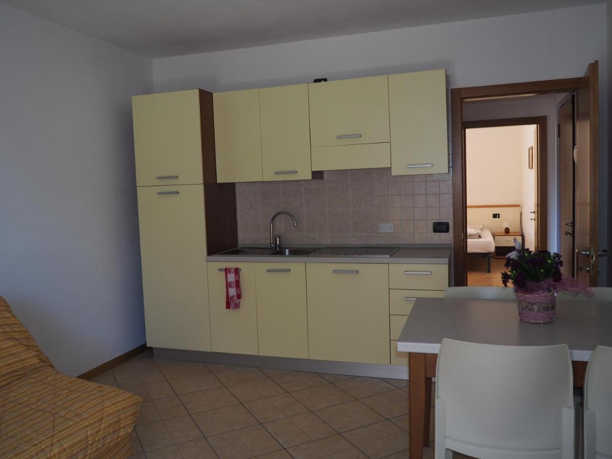 Residenza Arcobaleno Aparthotel Tenno Exterior foto